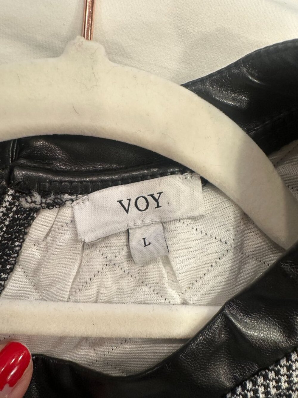 Voy Quilted Black & White Herringbone Print, Size L - Picture 4 of 4
